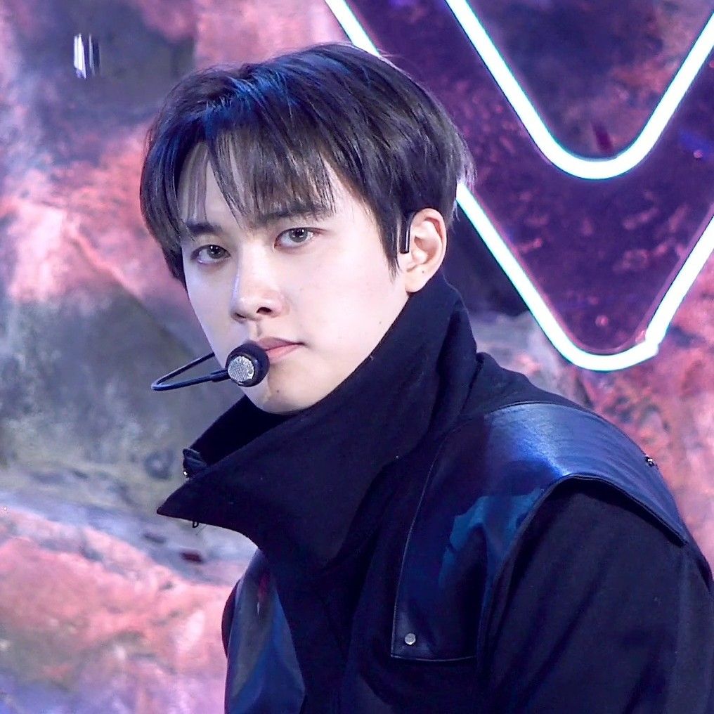 都暻秀 (D.O.)的最新照片