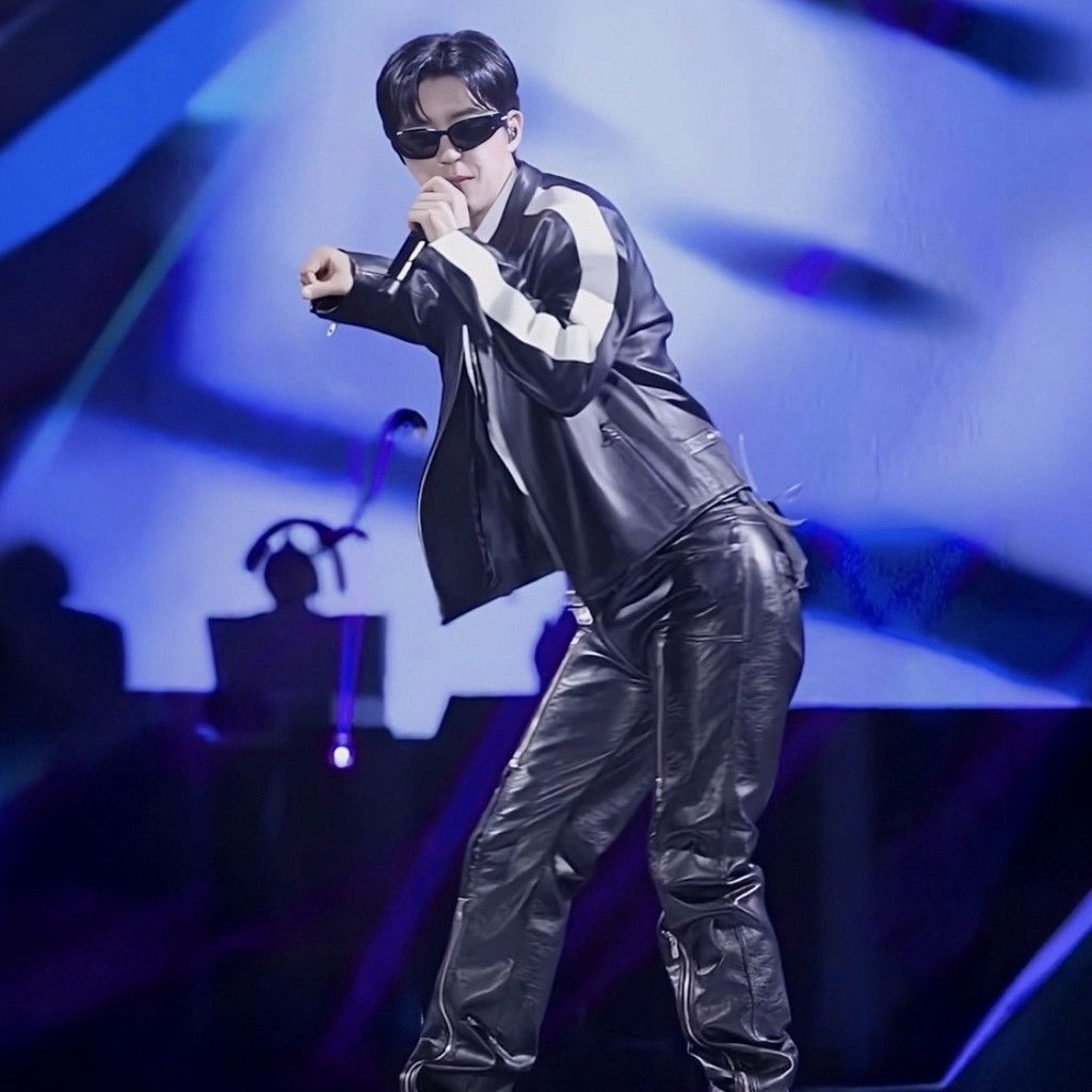 Momen yang diabadikan oleh penggemar Lim Youngwoong