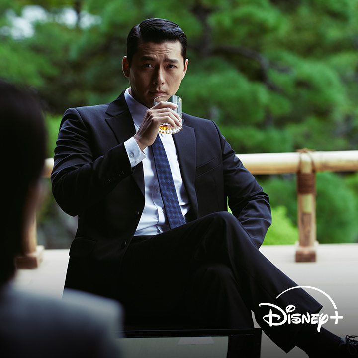 Behind-the-scenes cut of Hyun Bin
