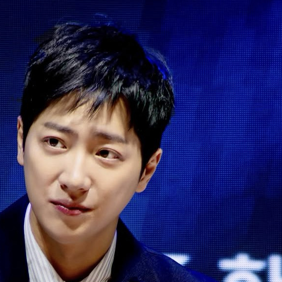 A moment captured by a fan of Lee Sangyeob