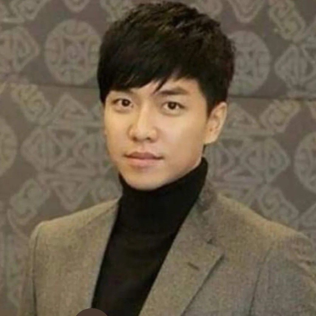 イ・スンギの最近の活動ショット