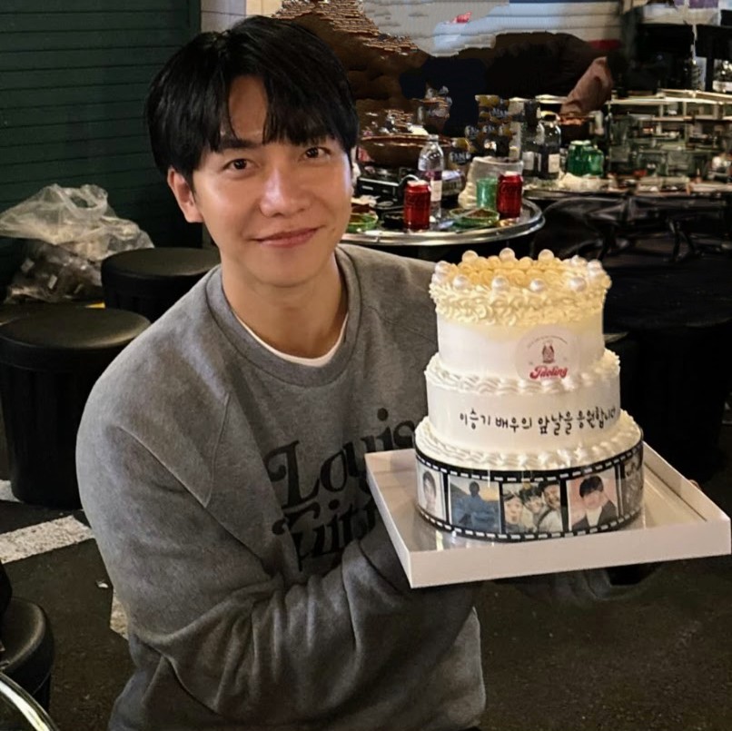 Hottest celeb community feed today