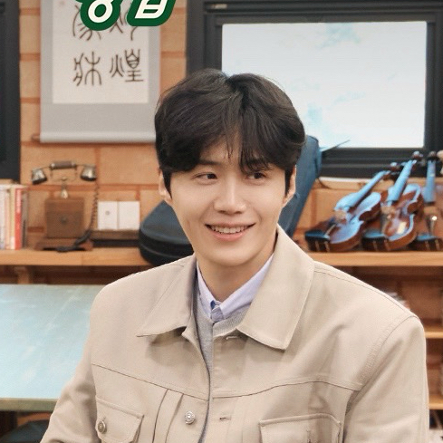 Behind-the-scenes cut of Kim Seonho