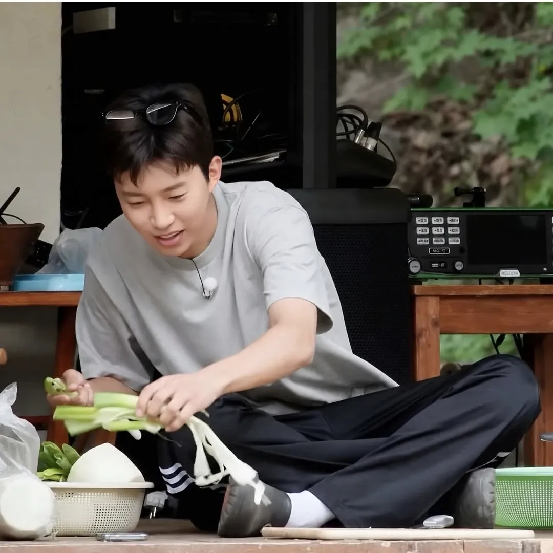 Recent activity shot of Lim Youngwoong