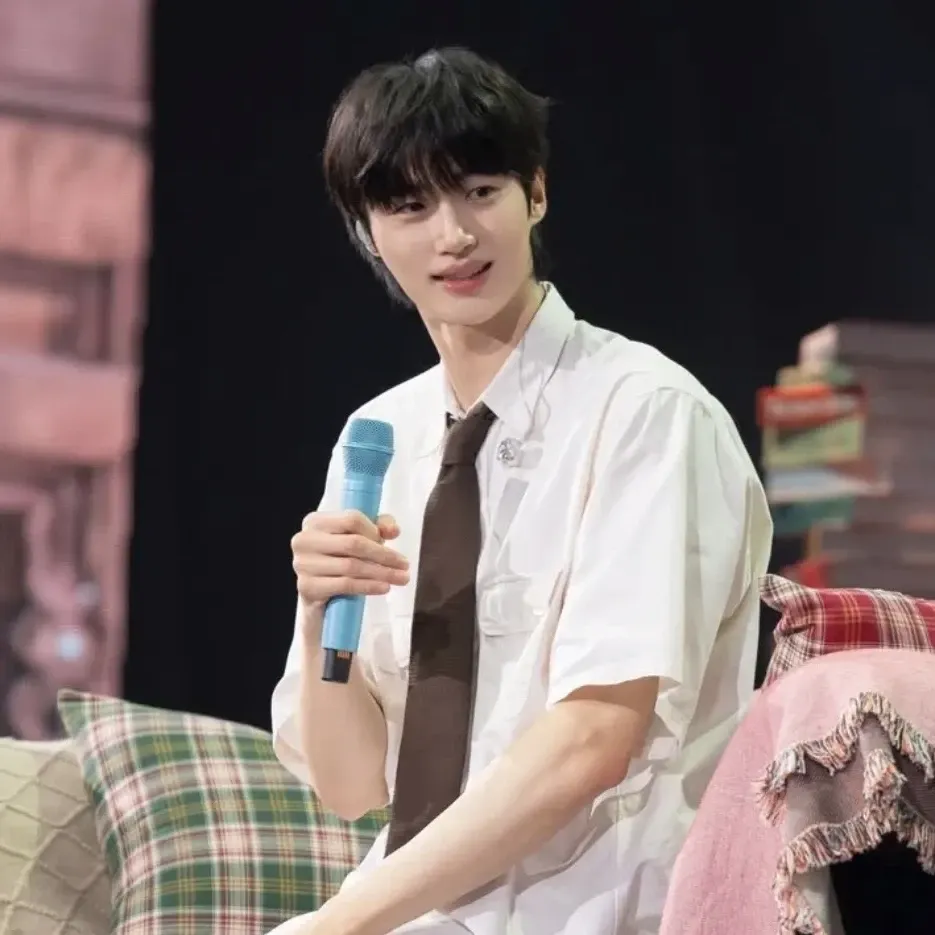 Latest photo of Byeon Wooseok