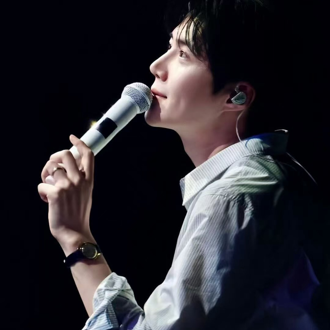 A moment captured by a fan of Kim Seonho