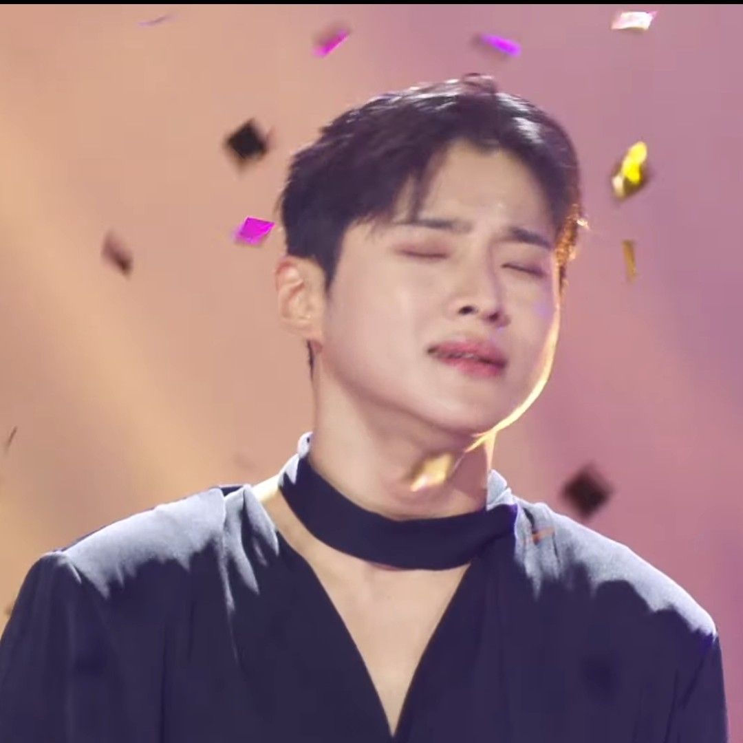 ソンリの最近の活動ショット