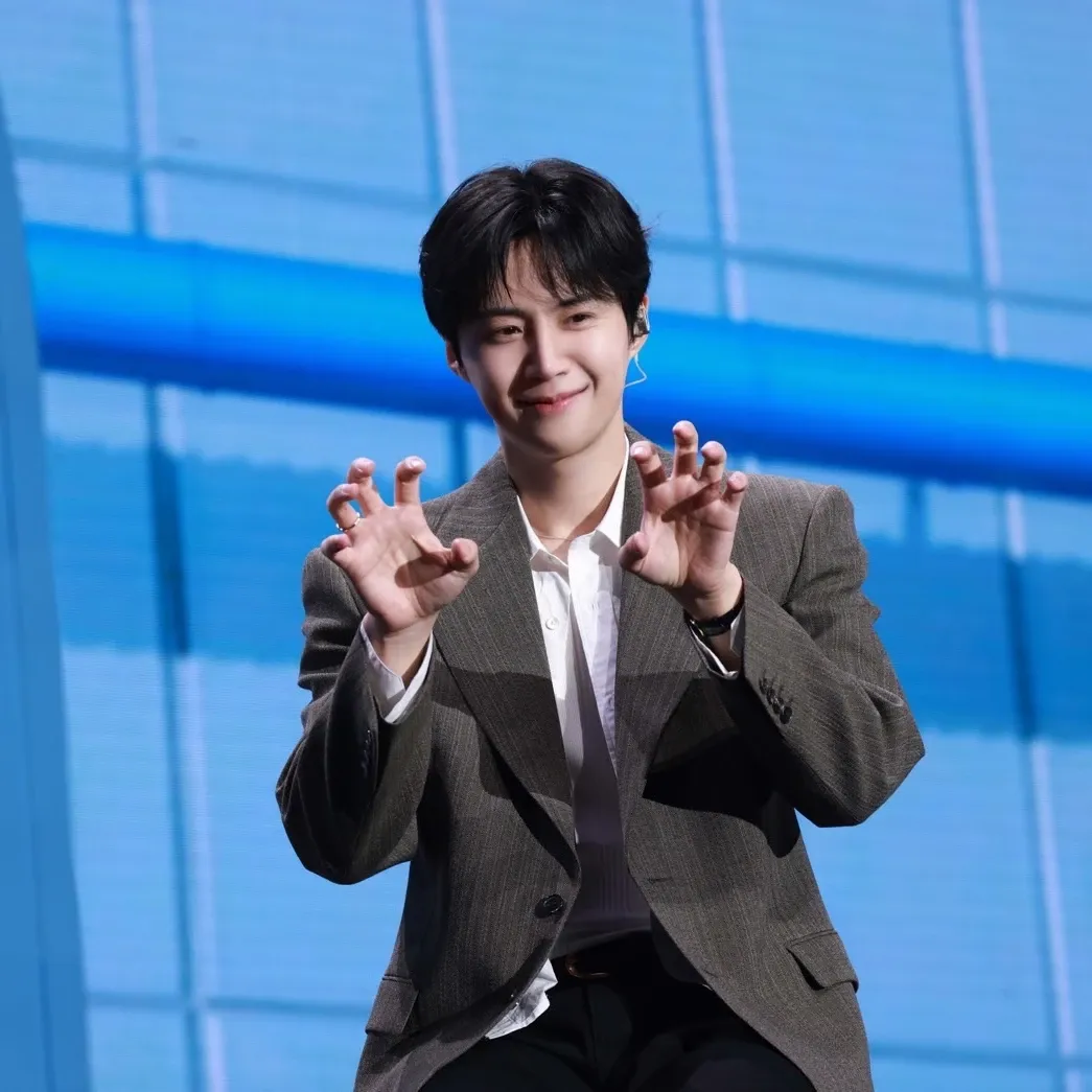 Recent activity shot of Kim Seonho