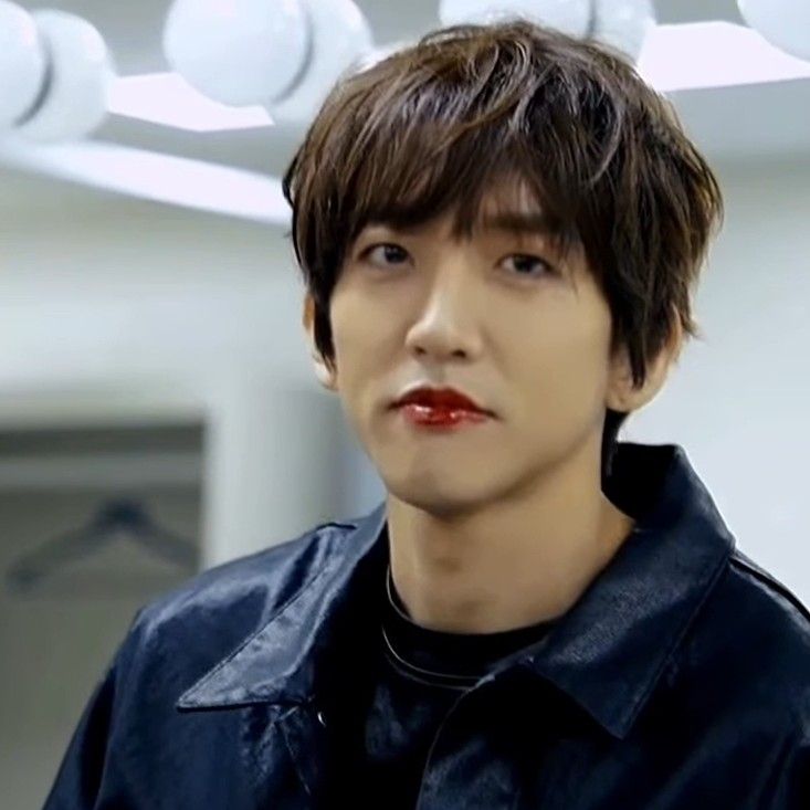 Recent activity shot of Lee Seungyoon