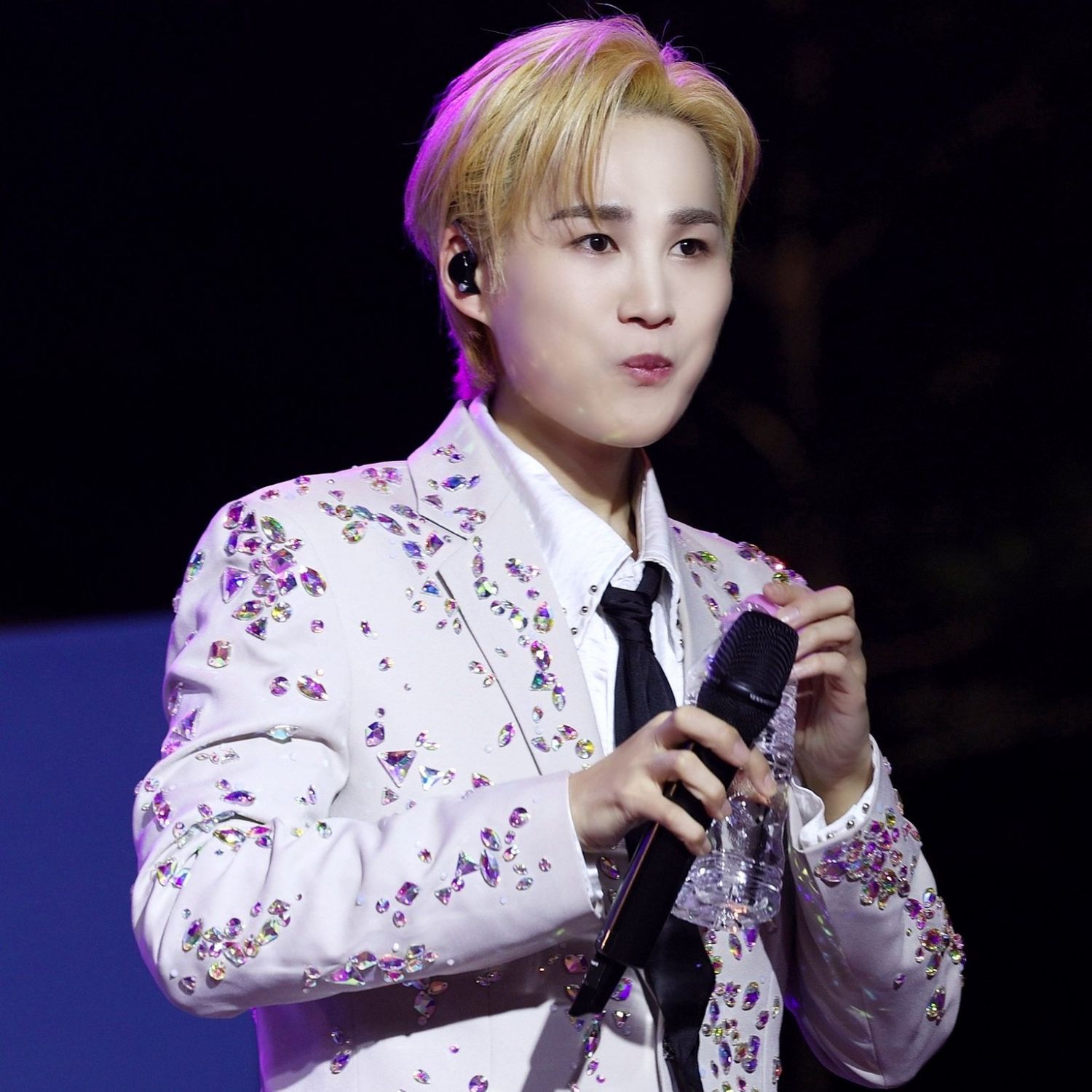 金熙栽的最新照片