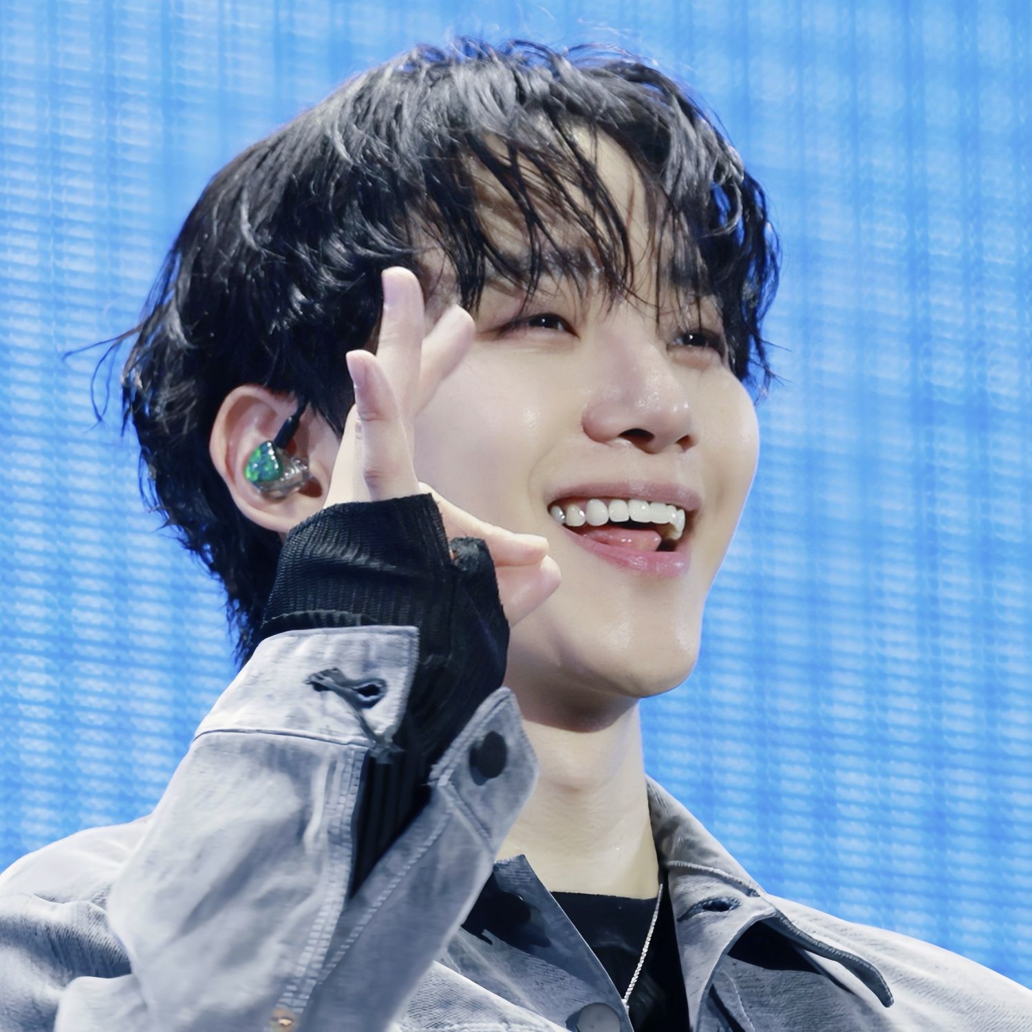 イ・ジュノのビハインドカット