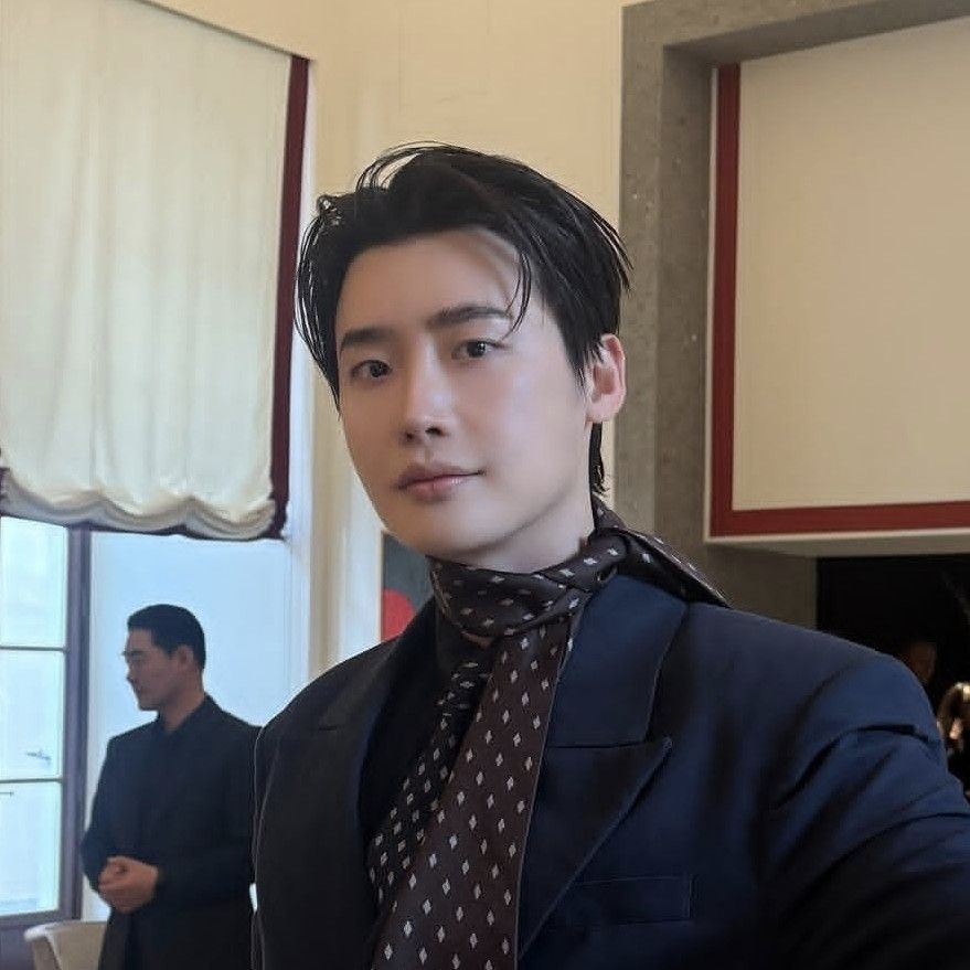 李鍾碩的最新照片