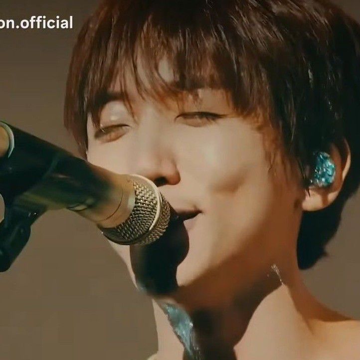 Latest photo of Lee Seungyoon