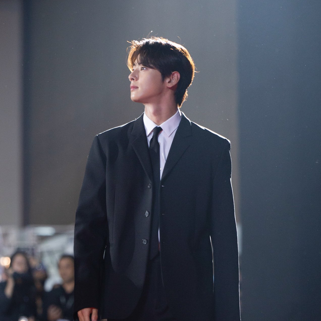 Behind-the-scenes cut of Cha Eunwoo