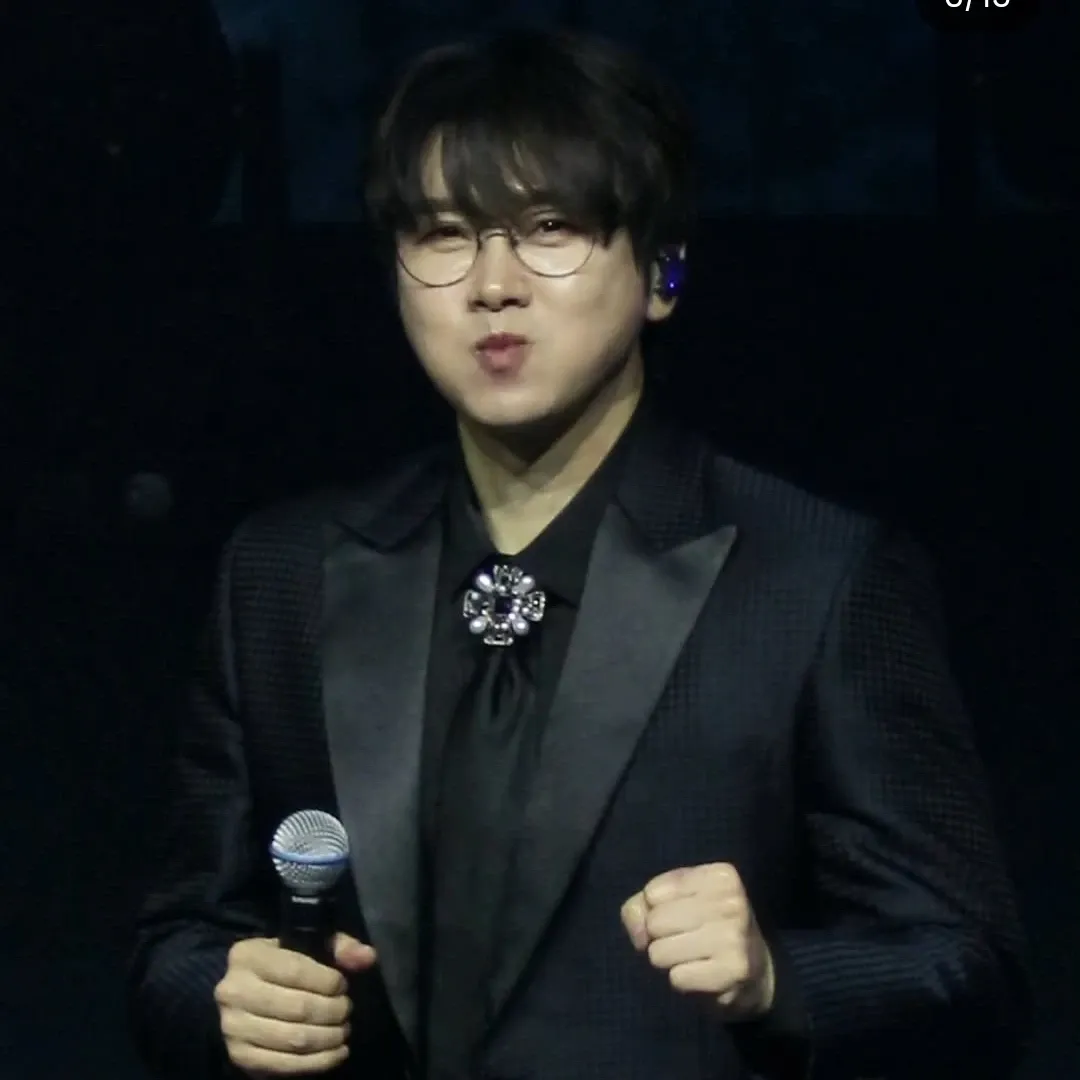 A moment captured by a fan of Chungil