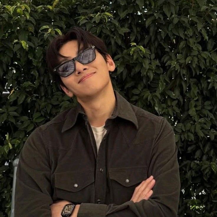 Behind-the-scenes cut of Ji Changwook