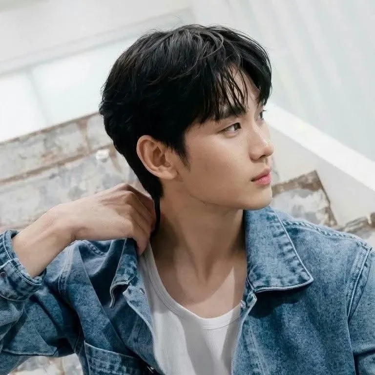 Latest photo of Kim Soohyun