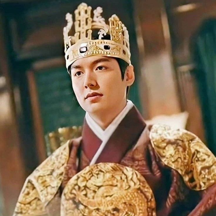 粉丝拍下的李敏镐瞬间