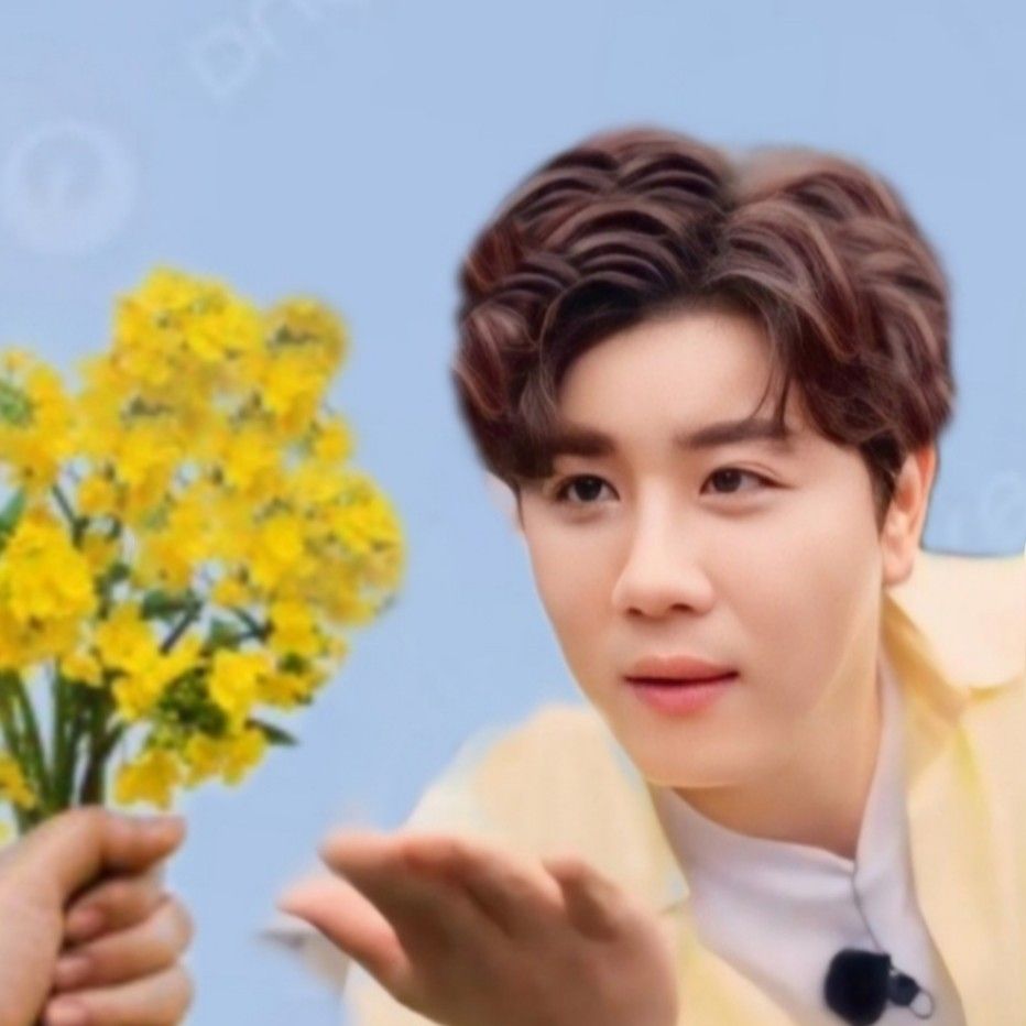 チン・ヘソンの最近の活動ショット