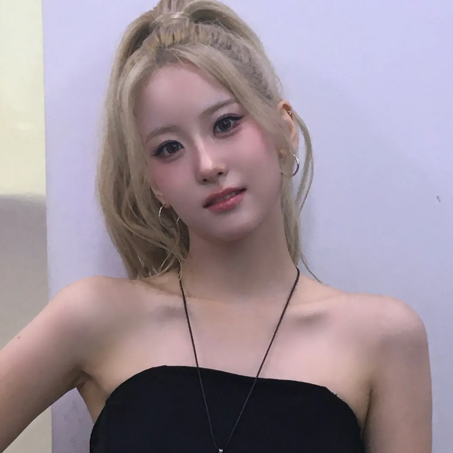 Behind-the-scenes cut of Oh Yujin
