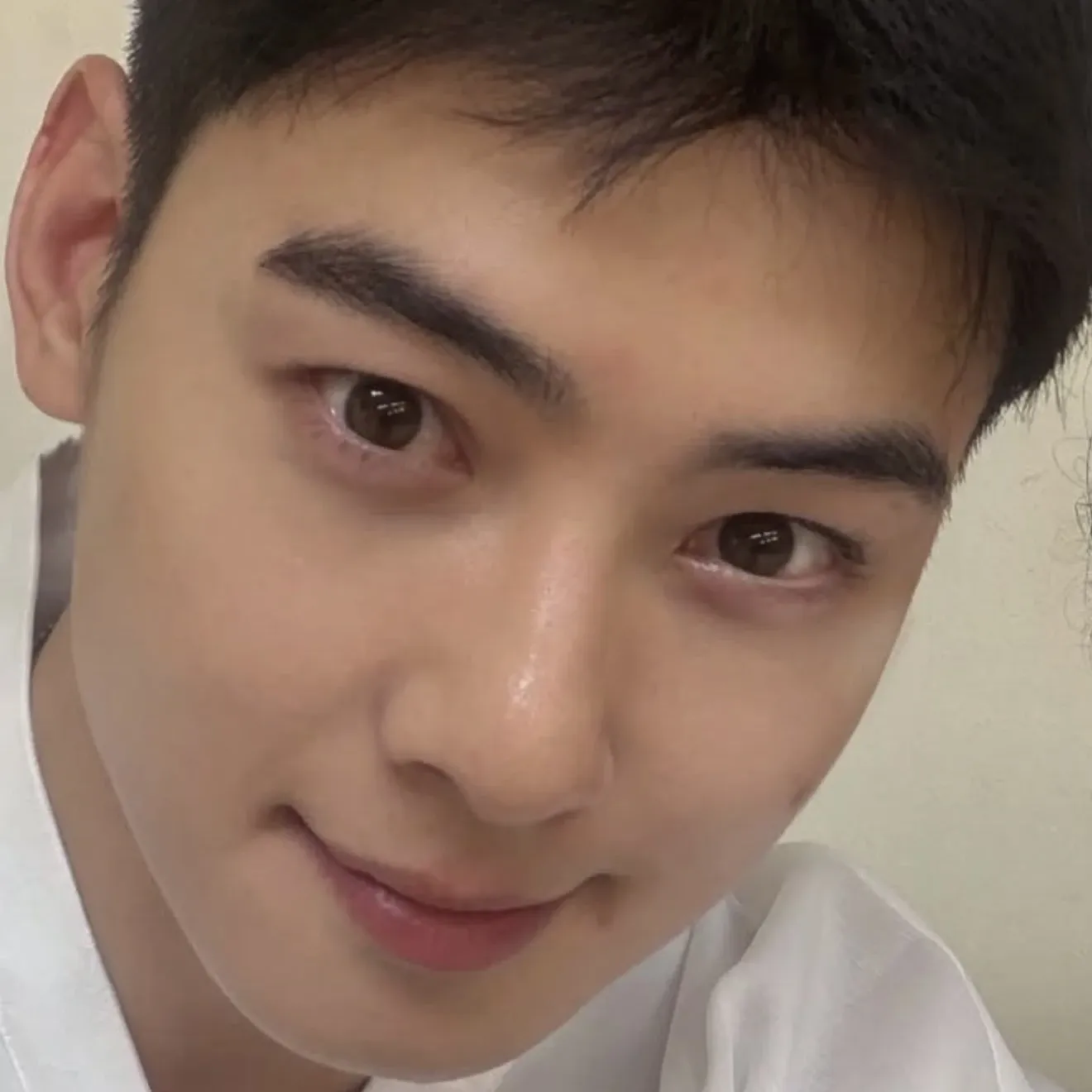 Recent activity shot of Cha Eunwoo
