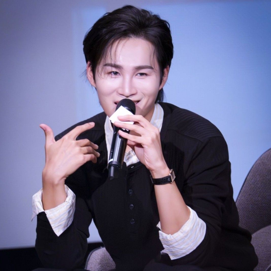 김희재의 비하인드 컷