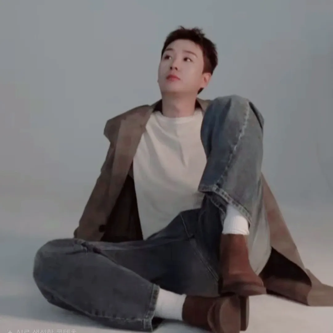 Latest photo of Song Minjun