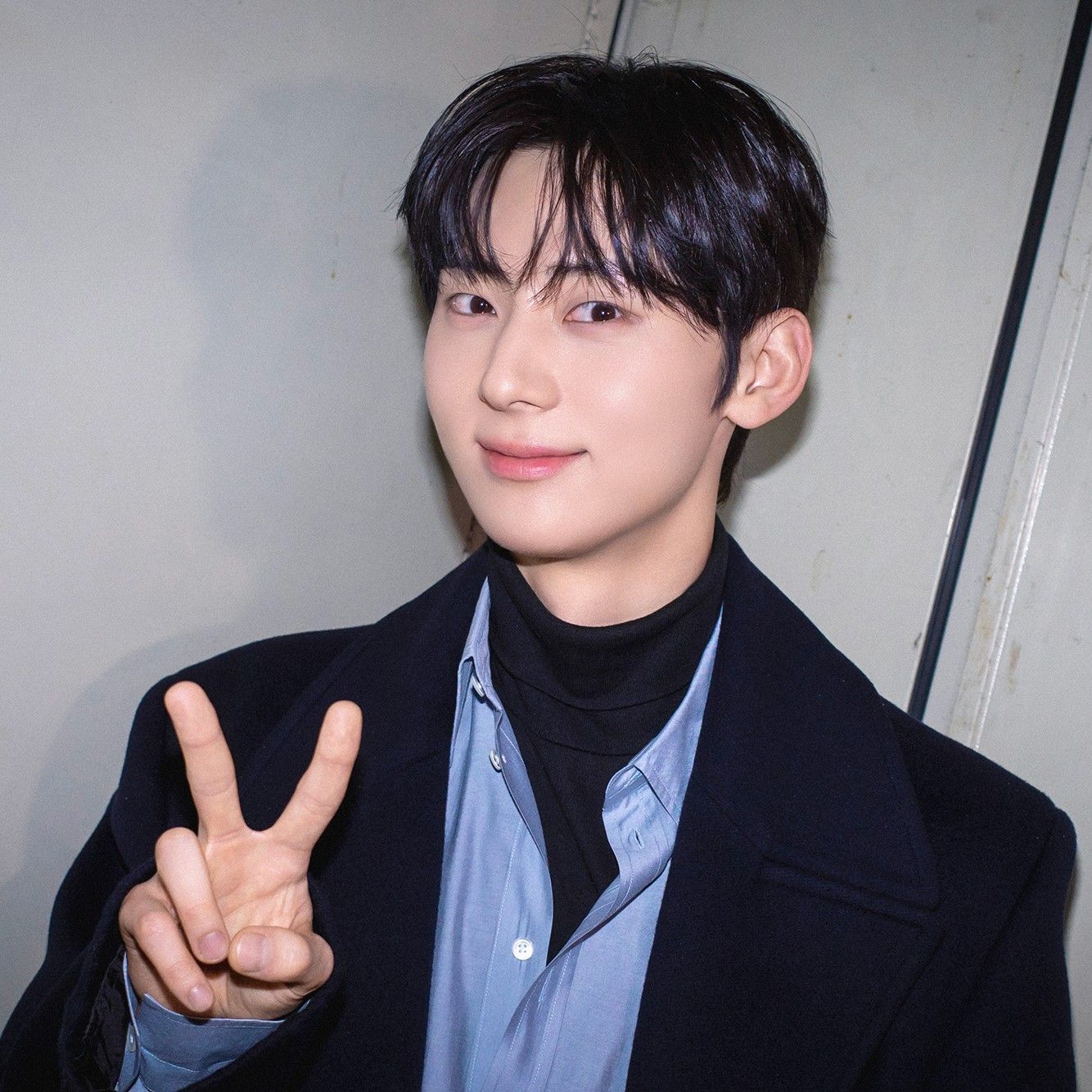 Behind-the-scenes cut of Hwang Minhyun