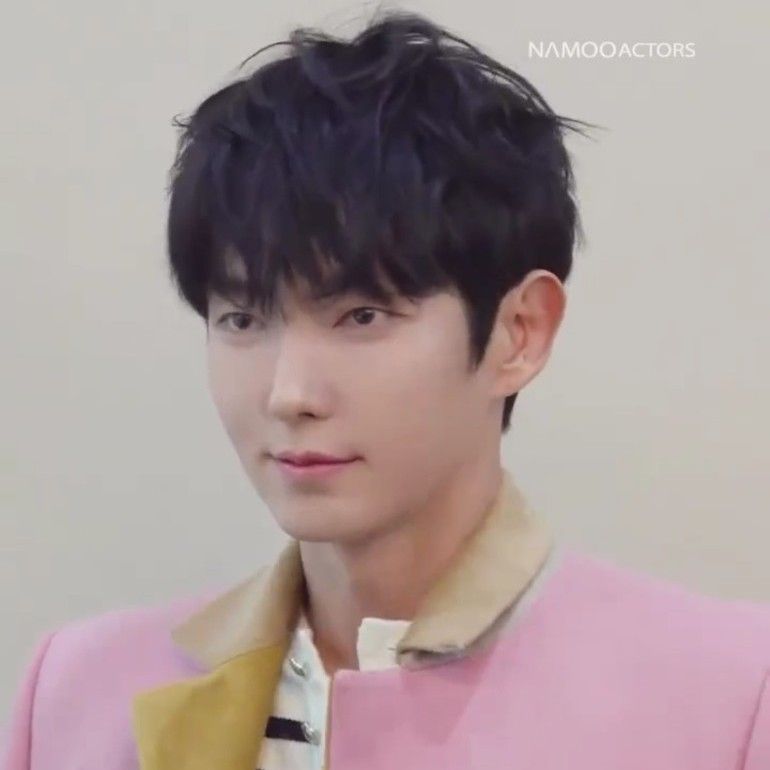 Behind-the-scenes cut of Lee Joongi