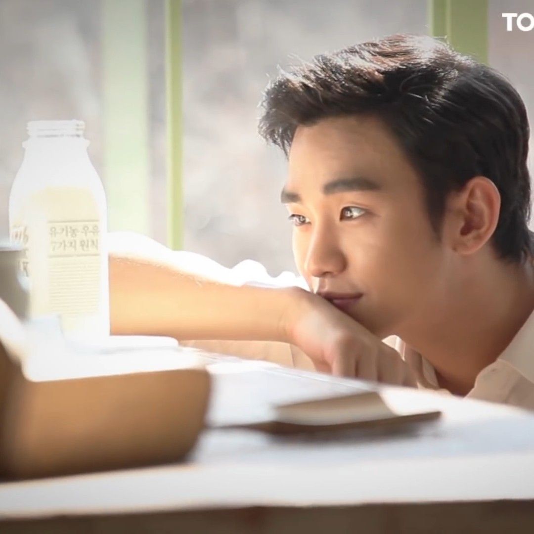 Behind-the-scenes cut of Kim Soohyun