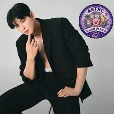 Behind-the-scenes cut of Cha Eunwoo
