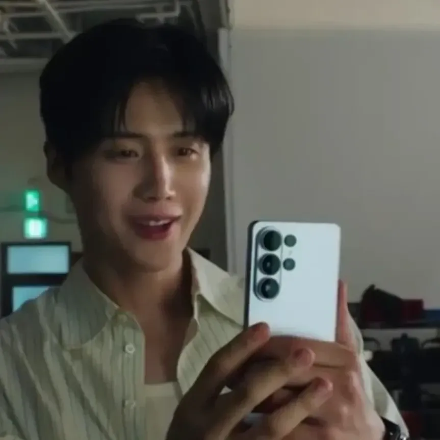 A moment captured by a fan of Kim Seonho