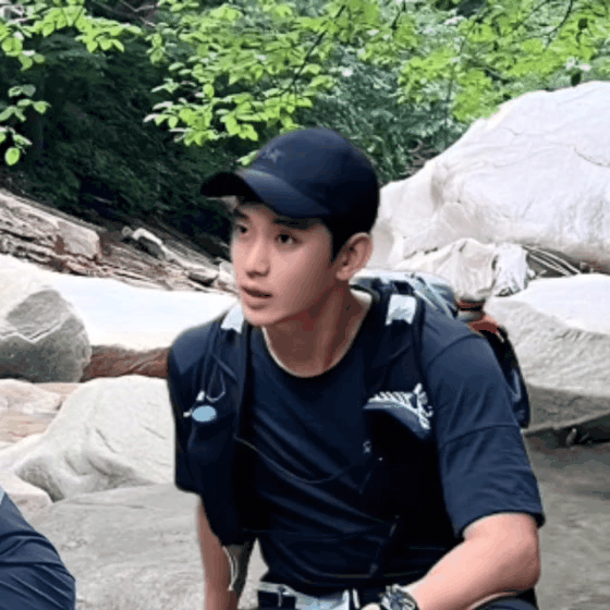 Behind-the-scenes cut of Kim Soohyun