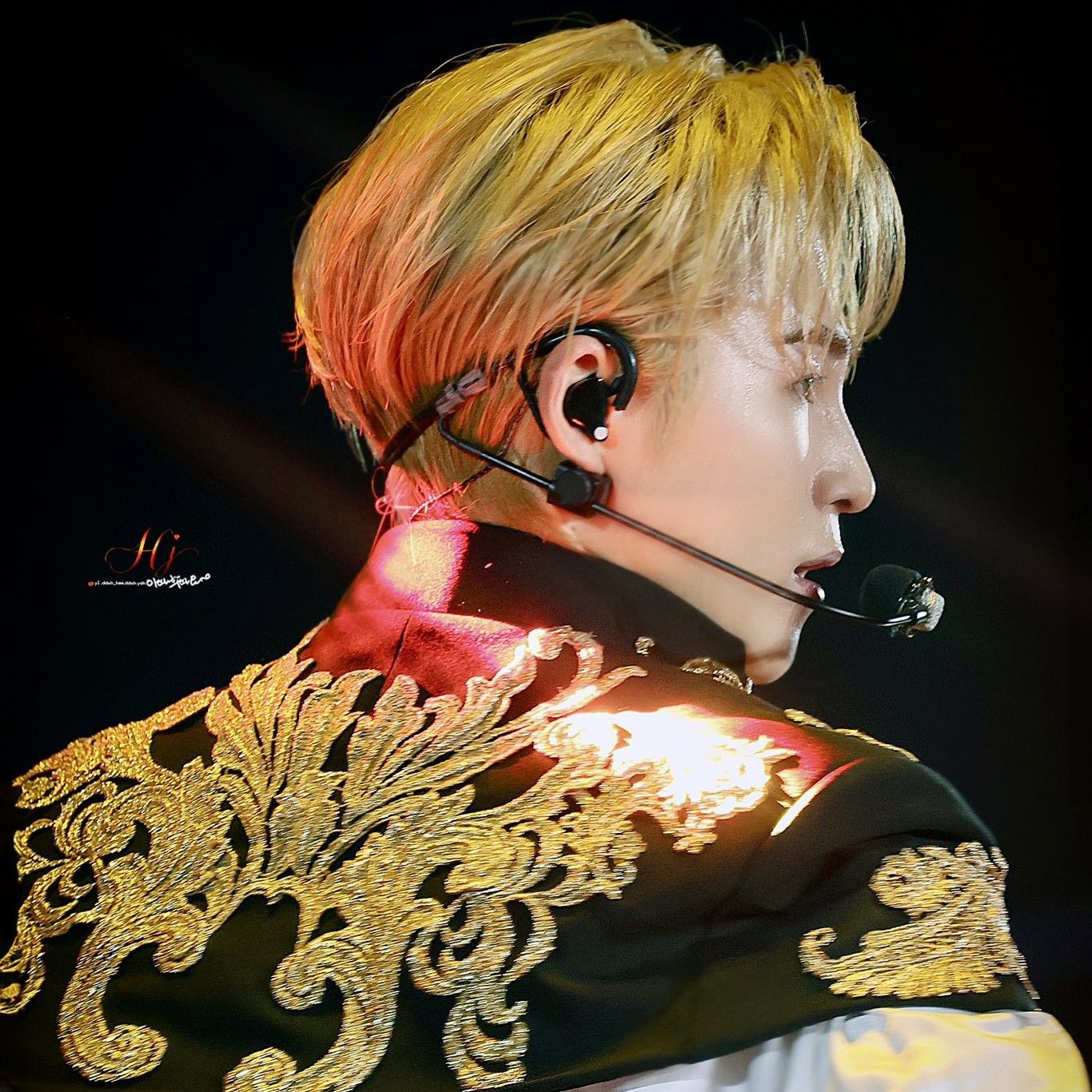 Behind-the-scenes cut of Kim Heejae