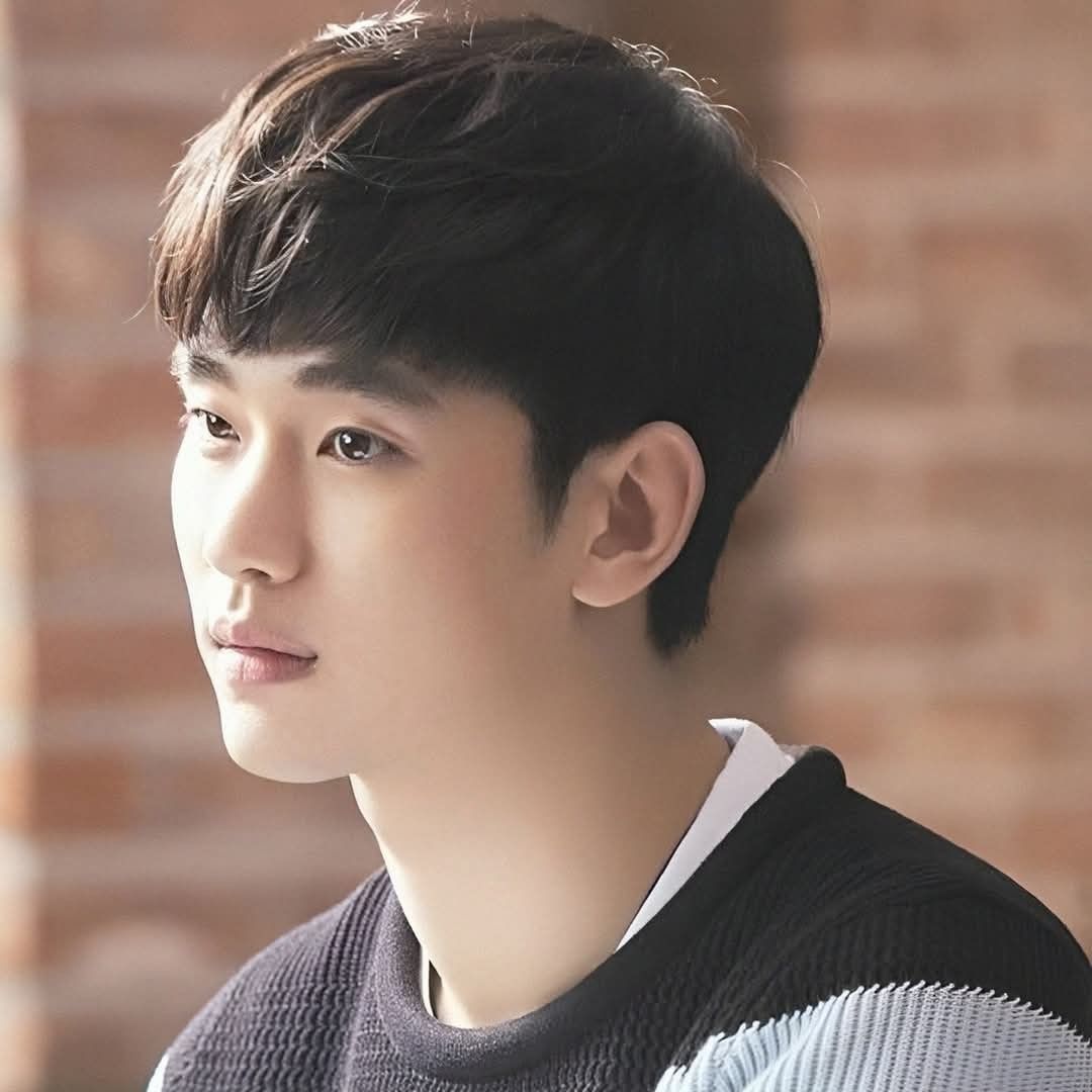 キム・スヒョンのビハインドカット