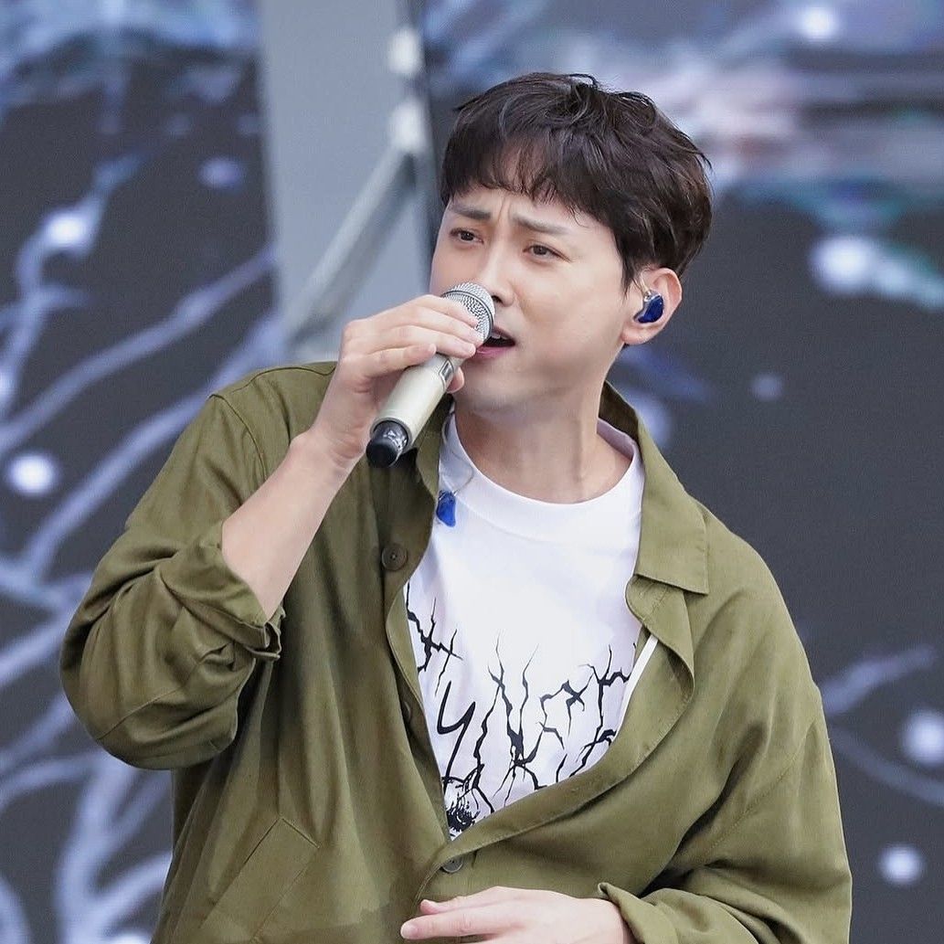 Latest photo of Min Kyunghoon