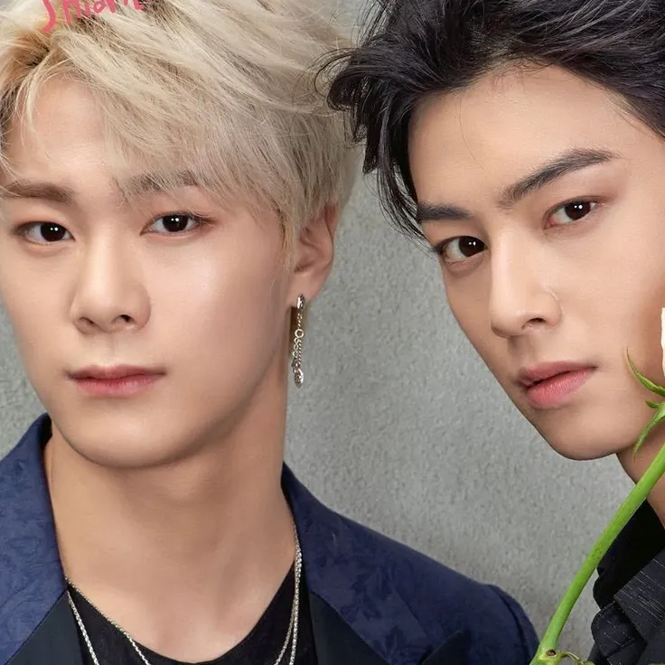 Recent activity shot of Cha Eunwoo