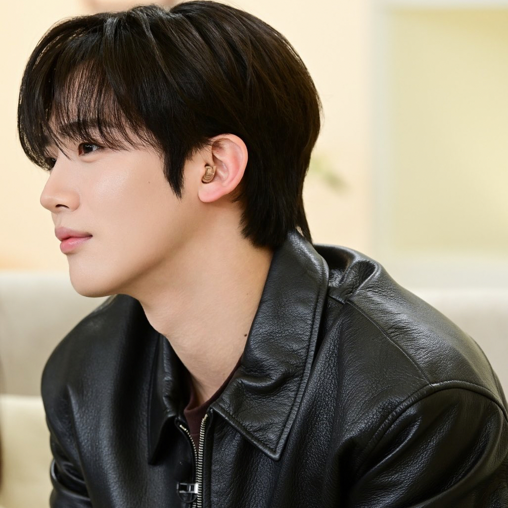 Behind-the-scenes cut of Kim Yohan