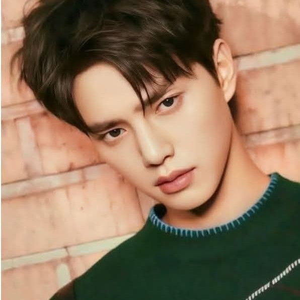 Latest photo of Song Kang