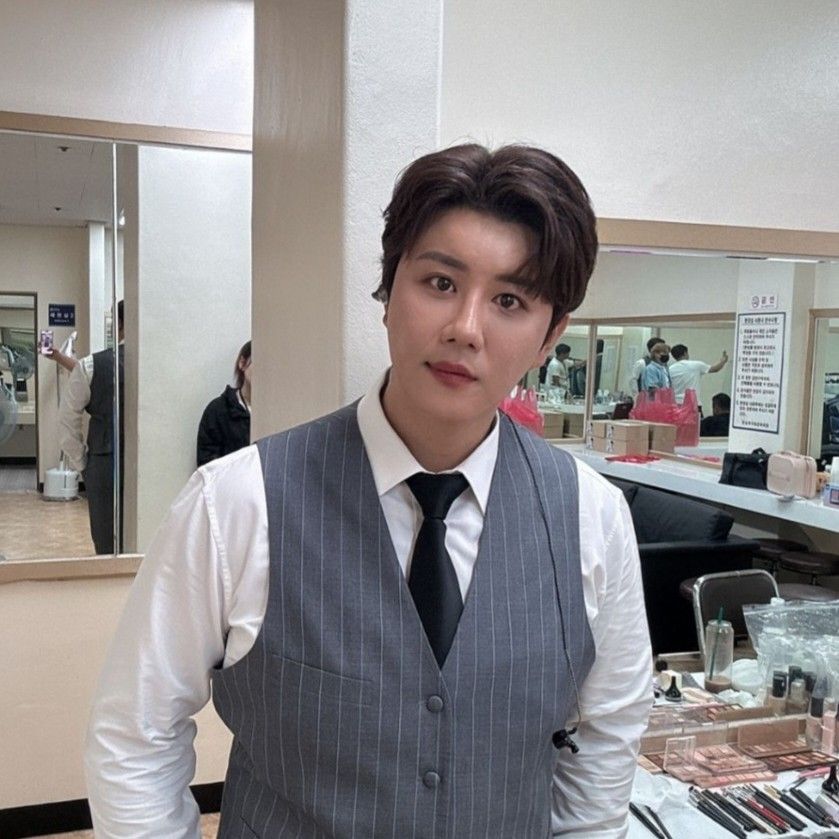 Behind-the-scenes cut of Jin Haesung