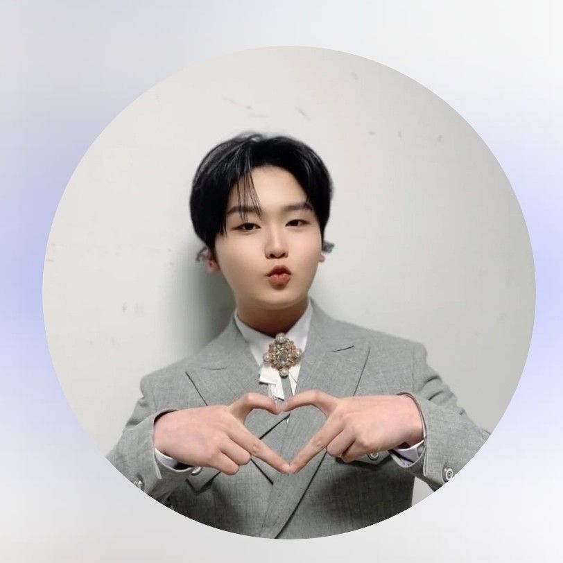 A moment captured by a fan of Park Sungon