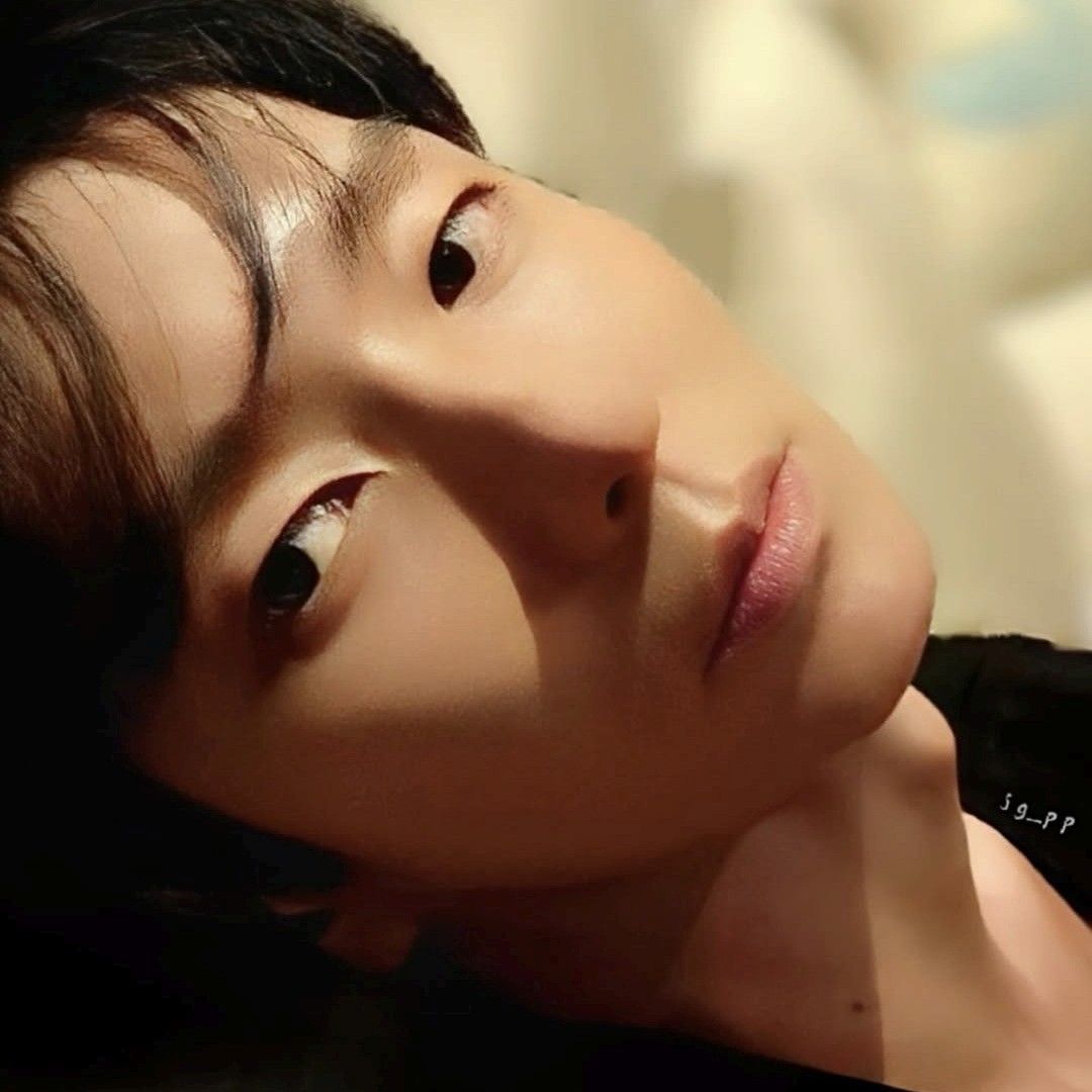 Behind-the-scenes cut of Lee Joongi
