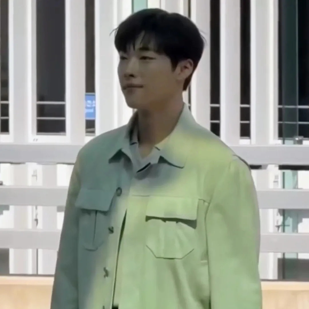 Behind-the-scenes cut of Woo Dohwan