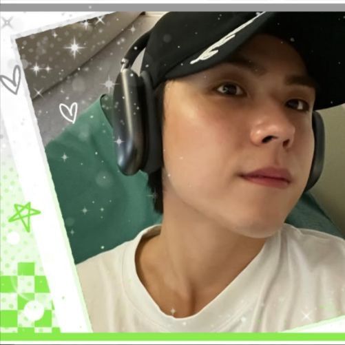 A moment captured by a fan of Kim Dohoon