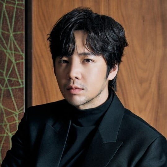 Behind-the-scenes cut of Jang Geunsuk