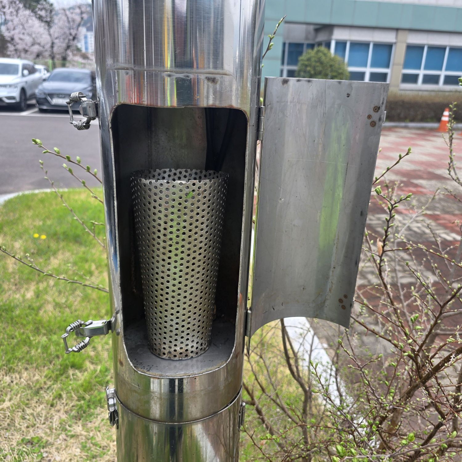 粉丝拍下的李灿元瞬间