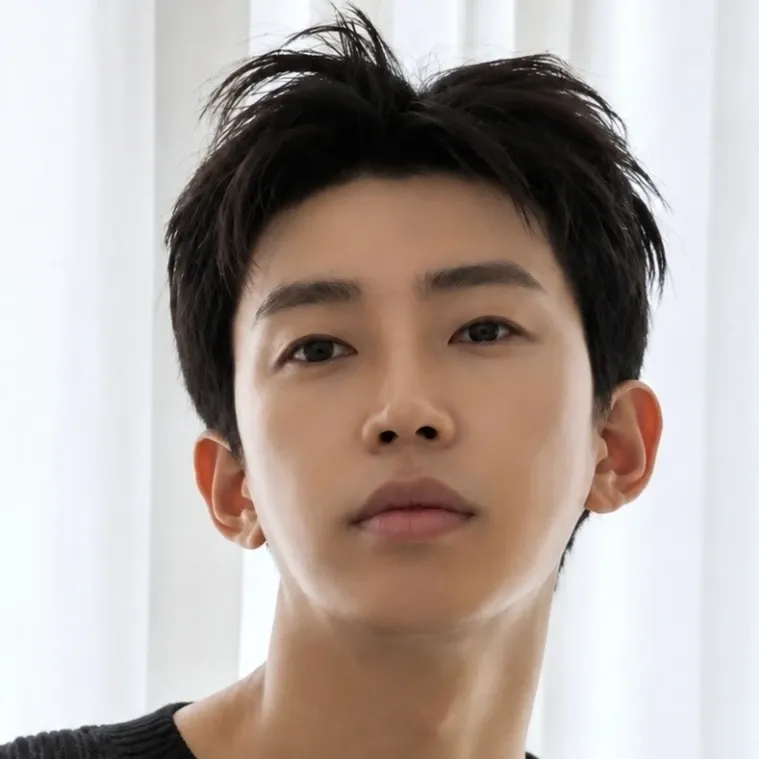 Foto terbaru dari Lim Youngwoong