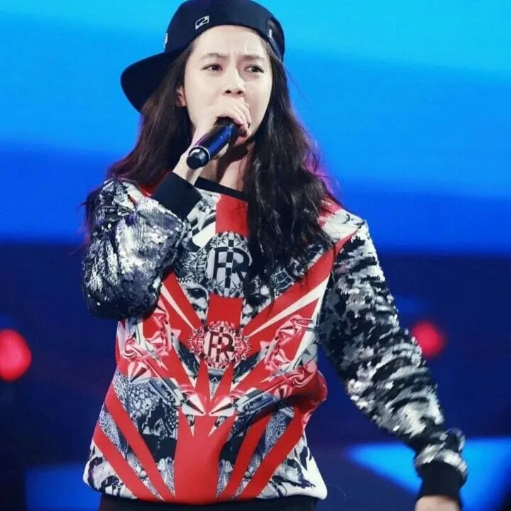 Cuplikan di balik layar dari Song Jihyo