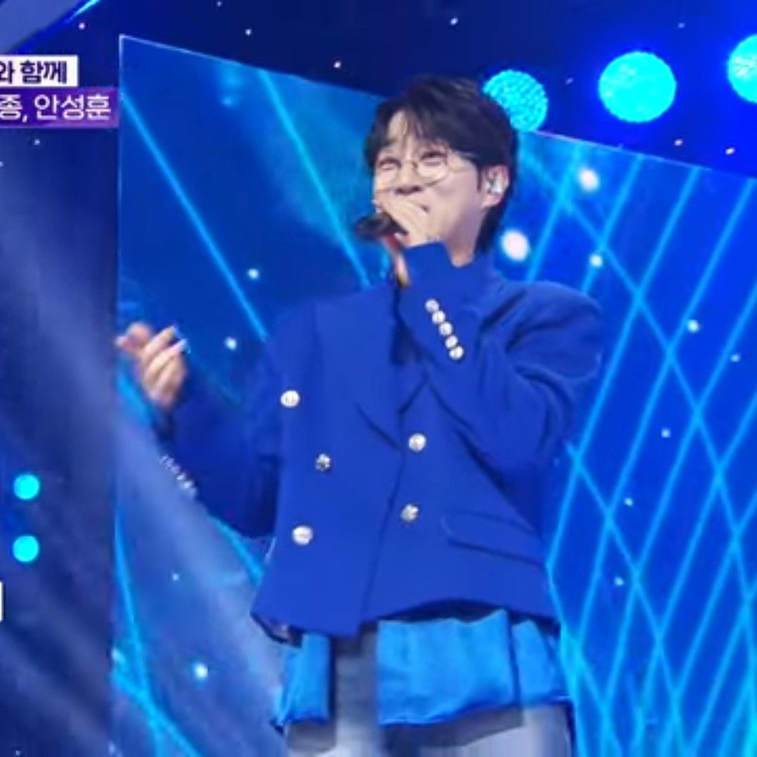 A moment captured by a fan of An Sunghoon