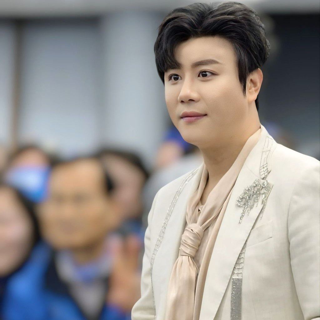 粉丝拍下的晋海成瞬间